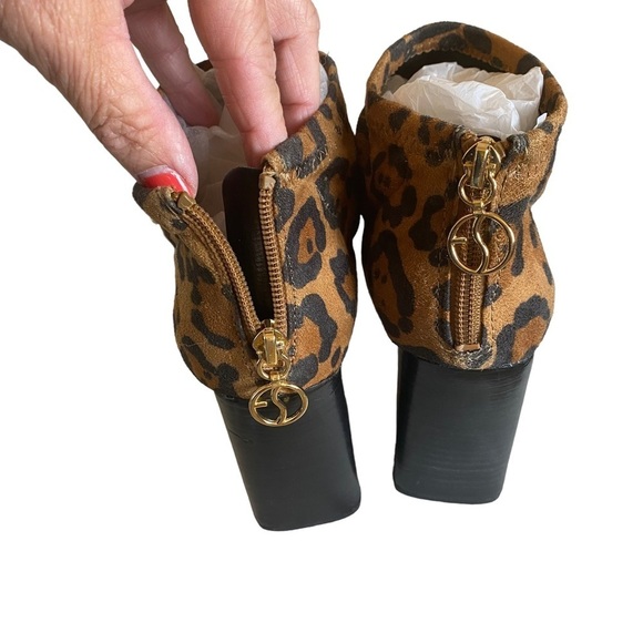 Franco Sarto Kortney Brown‎ Animal Print Suede Ankle Bootie Side Zip Women’s 9M - Picture 5 of 9
